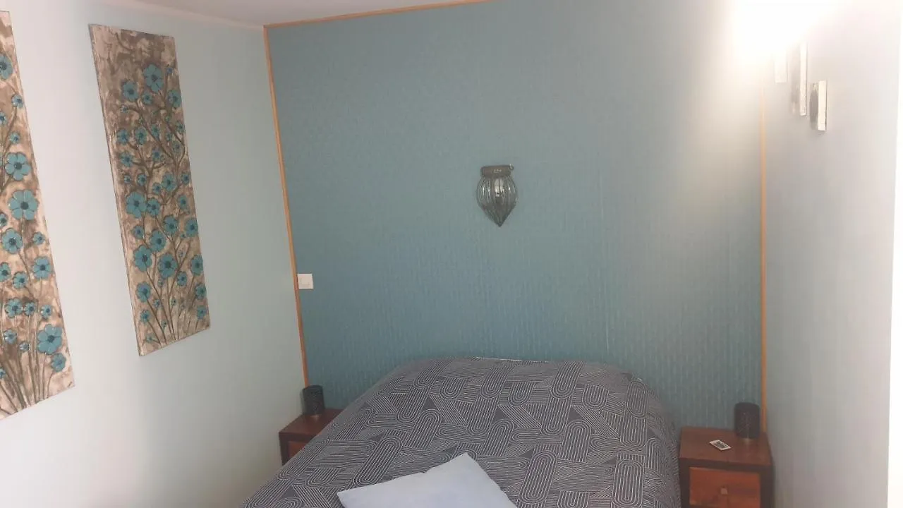4 Safraniers Bed & Breakfast Sillans-la Cascade